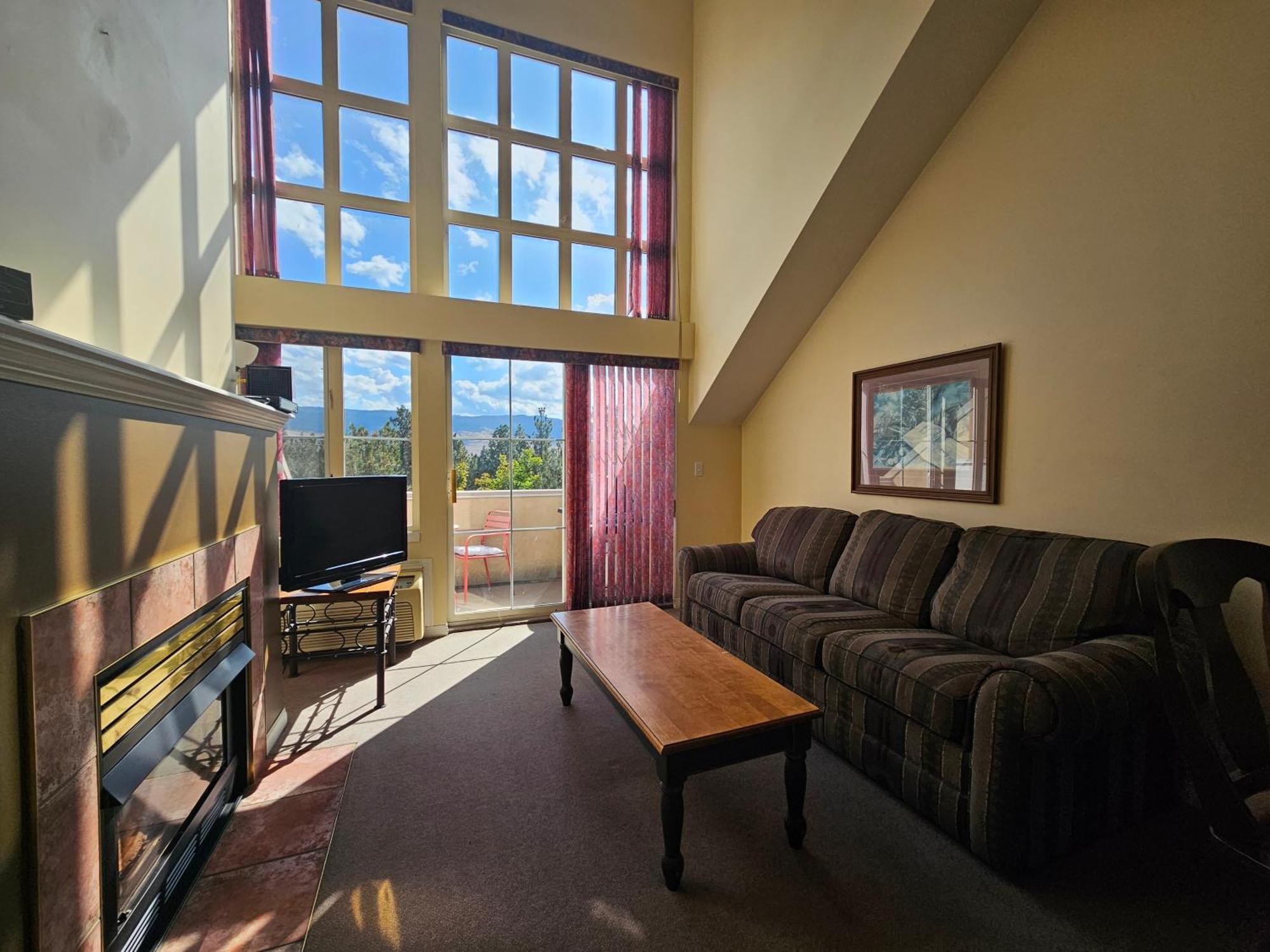 Borgata Lodge Resort Kelowna Eksteriør billede