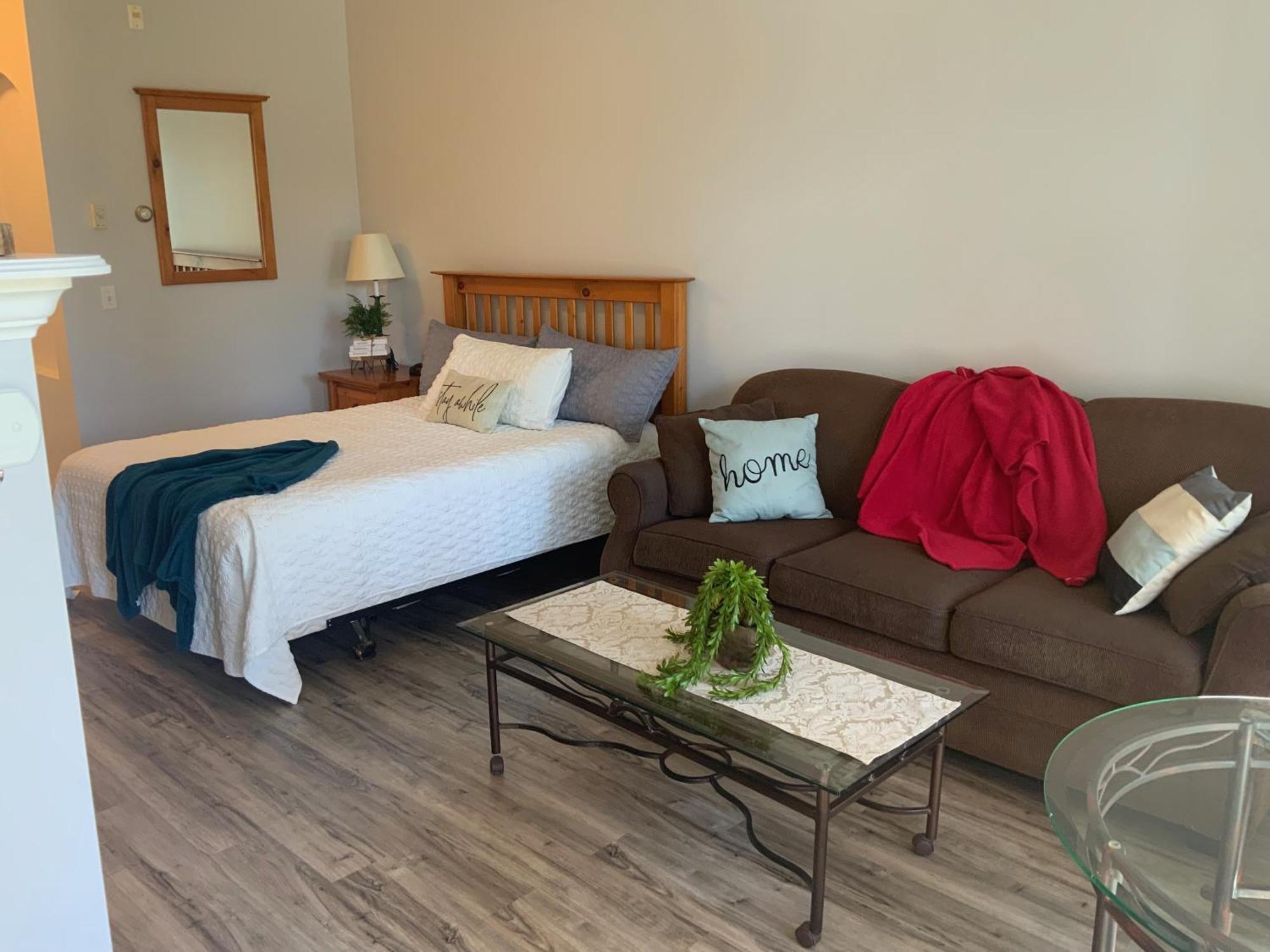 Borgata Lodge Resort Kelowna Eksteriør billede